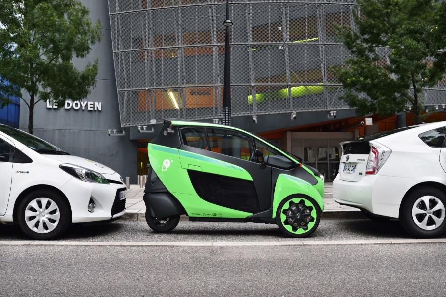  Toyota i-Road 2014 года  (фото 12 из 19)